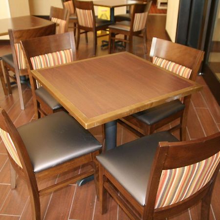 Hampton Inn & Suites Oxford-Anniston Restaurante foto